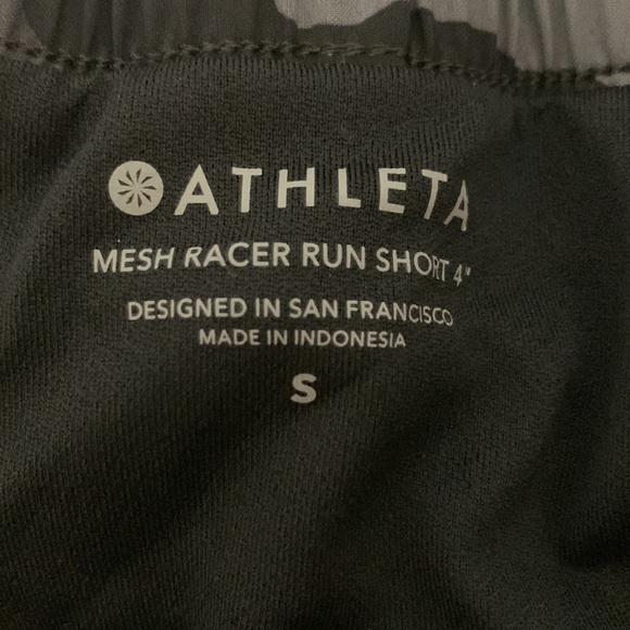 Athleta Mesh Racer Run Short - Picture 3 of 3
